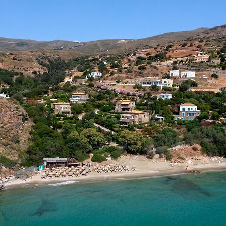 Luxury Villa By The Beach Stenies Bagian luar foto